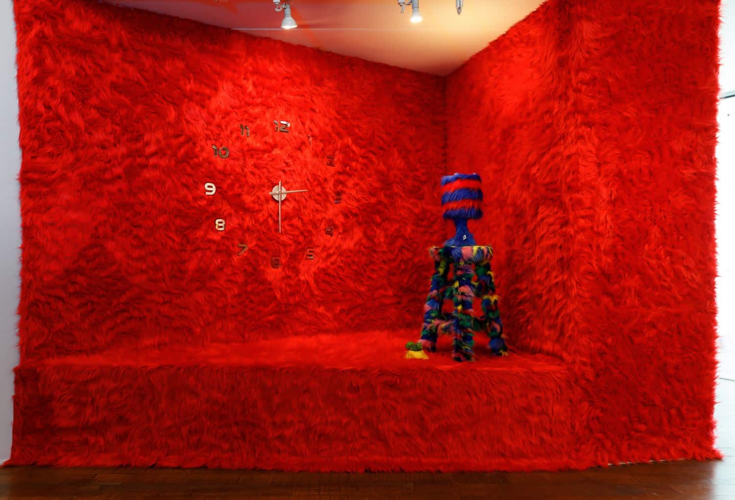 Uzumaki Cepeda, Going Backwards, 2021. Site-specific installation, faux fur, found objects, clock. Courtesy of the artist. Photo: Marc Walker/Dollhouse.