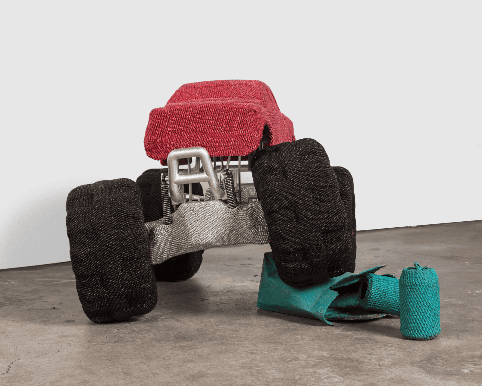 Luis Flores, Monster Truck, 2022. Yarn, bronze, ABS, EPS. © Luis Flores 2022. Courtesy of the artist and Matthew Brown. Photo: Ed Mumford.